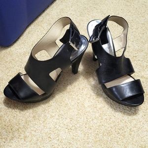 Michael Kors heels size 8.5 black